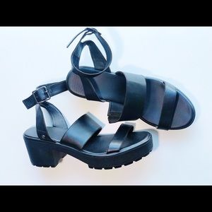 G by Guess platform sandal size 11
